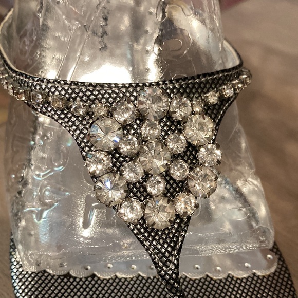 Dressy Kitten Heel Thong Sandal with Rhinestone Decorations - Picture 2 of 9